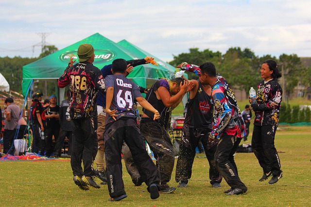 现出的强硬 现出的强硬